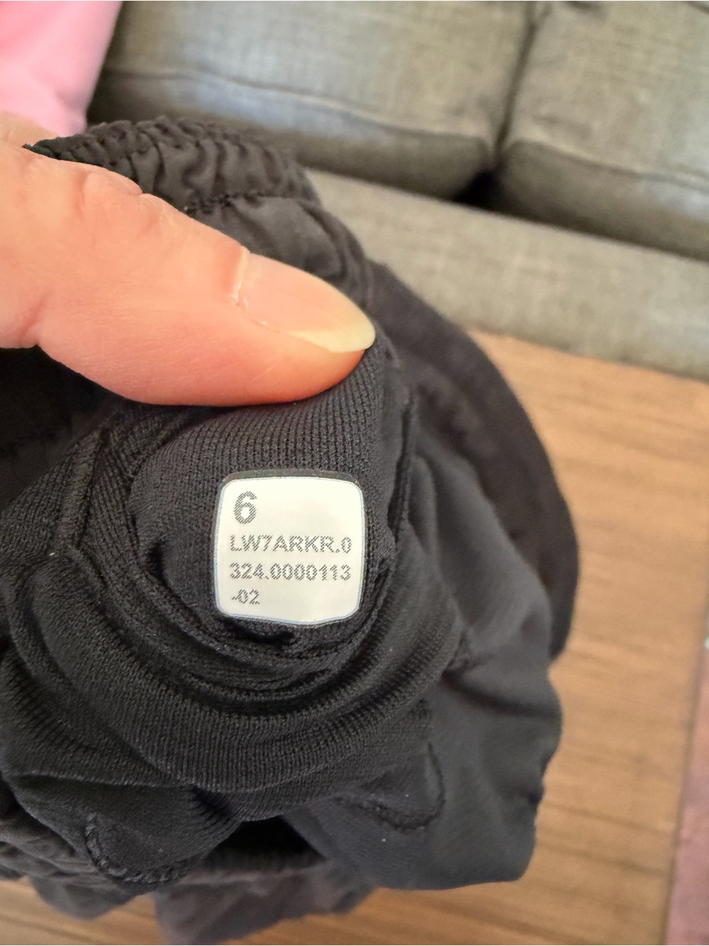 Lululemon Women’s Hotty Hot Low Rise Lined Shorts - 2.5” - Picture 4 of 4
